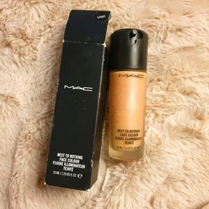 MAC Next to nothing Face Color Light